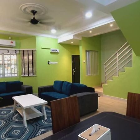Homestay Dr. Z Klang Exteriör bild