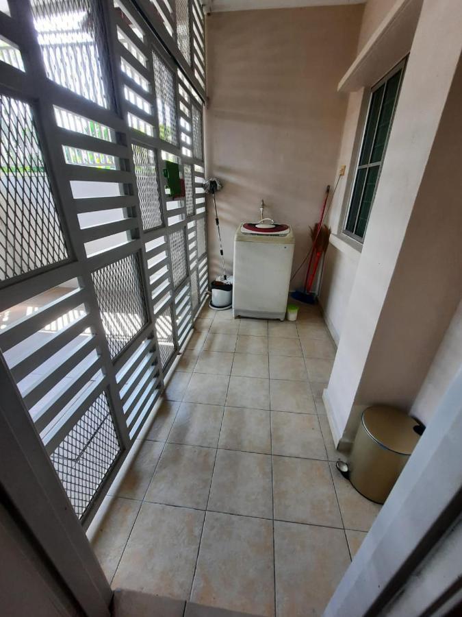 Homestay Dr. Z Klang Exteriör bild